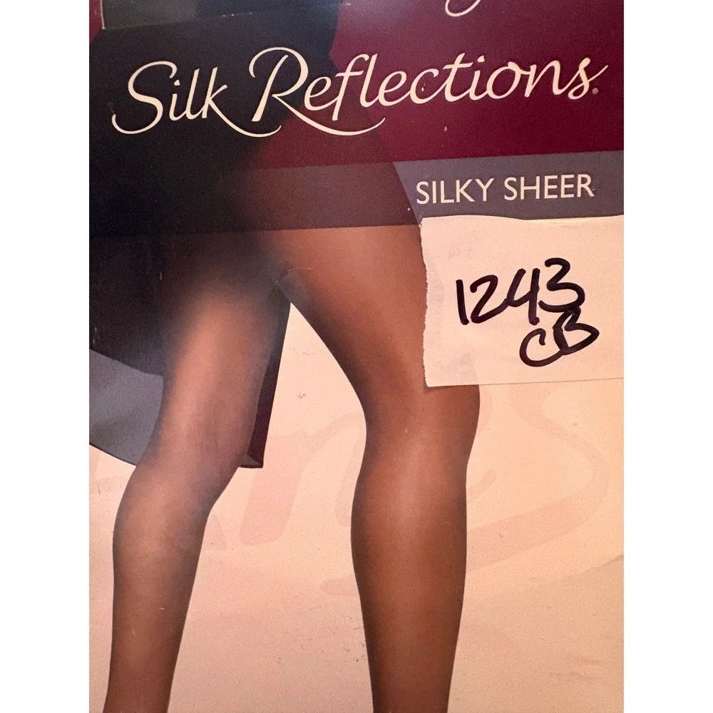 Hanes Silk Reflections Pantyhose Women AB Jet New Control Top Reinforced Toe 718